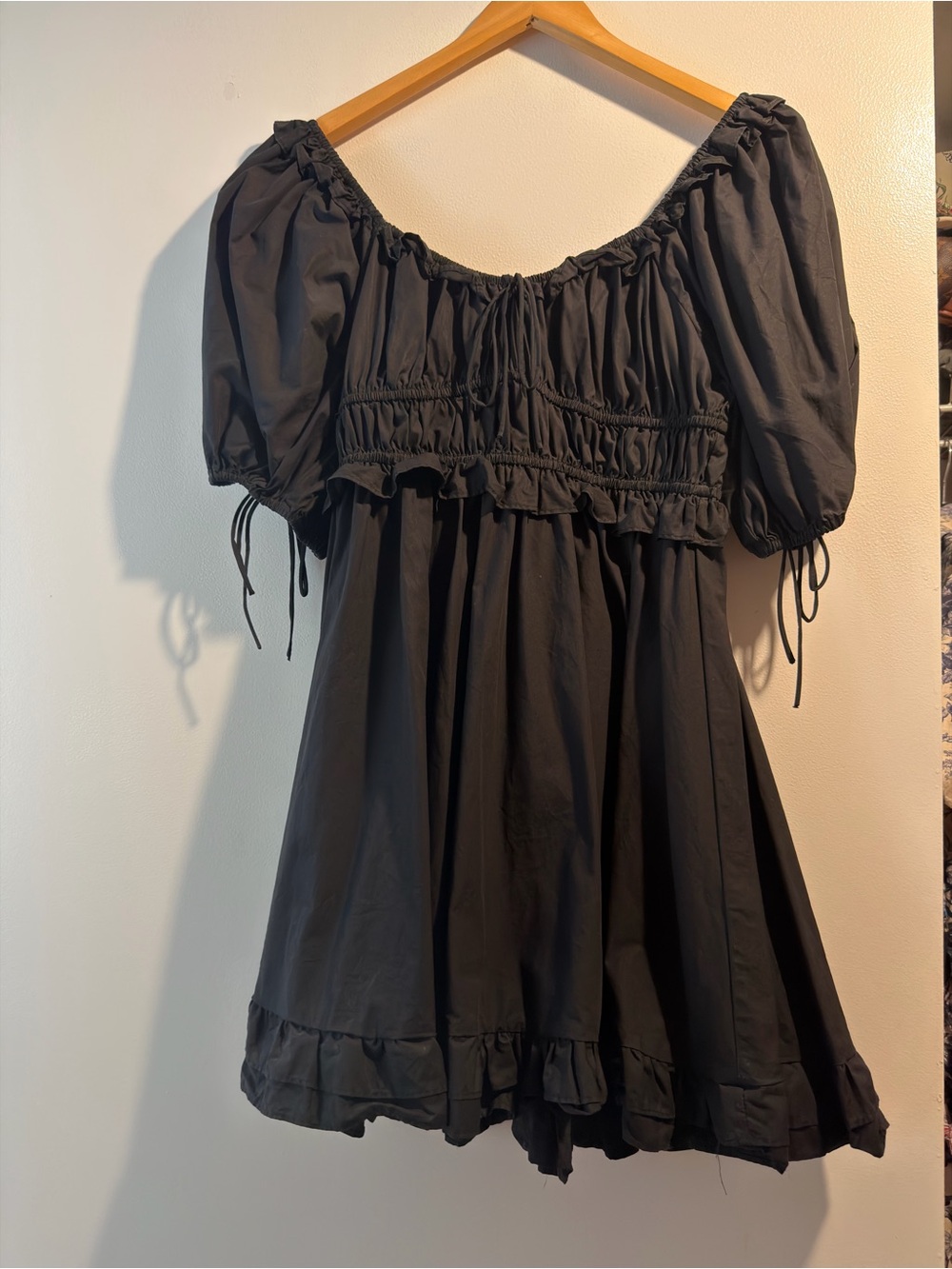 En Saison Black Puff Sleeve Smocked Tunic Top